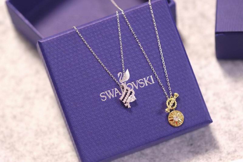 Swarovski Necklace 01lyr49